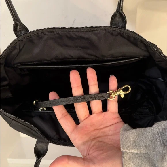 Michael Kors Medium Kelsey Travel Tote Bag with Gold Accents - Picture 6 of 9